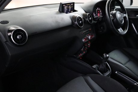 Audi A1 SPORTBACK TFSI SPORT 33