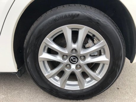 Mazda 3 2.0 SE-L NAV petrol manual 5 door, 1 owner £35 tax, 42,000m 24