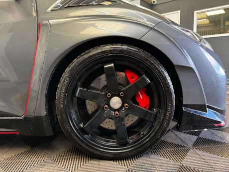 Honda Civic 2.0 i-VTEC Type R GT Hatchback 5dr Petrol Manual Euro 6 (s/s) (310 ps) 13