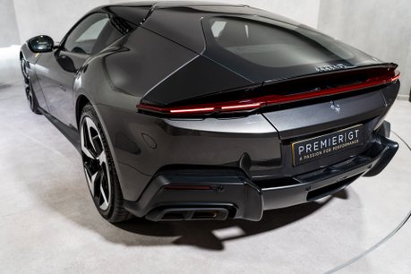 Ferrari 12Cilindri COUPE. HISTORIC PAINTWORK. PASSENGER DISPLAY. LIFT. PANO ROOF. CARBON INT. 50