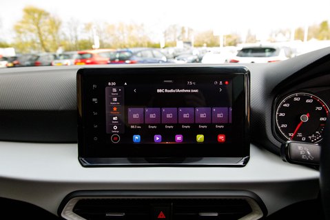 SEAT Arona TSI SE TECHNOLOGY 27