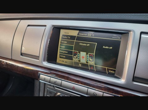 Jaguar XF PREMIUM LUXURY V6 27