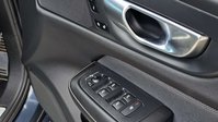 Volvo S60 2.0 T5 R-Design Plus Saloon 4dr Petrol Auto Euro 6 (s/s) (250 ps) 33