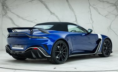 Aston Martin V12 Vantage Roadster 26