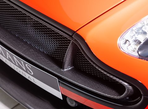 Aston Martin V12 Vantage S 28