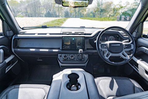 Land Rover Defender 110 Hard Top X-Dynamic HSE 12