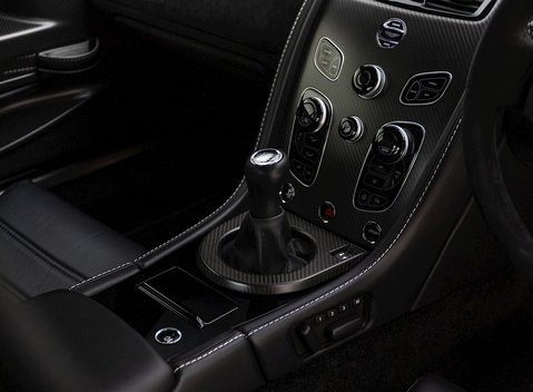 Aston Martin Vantage GT8 17