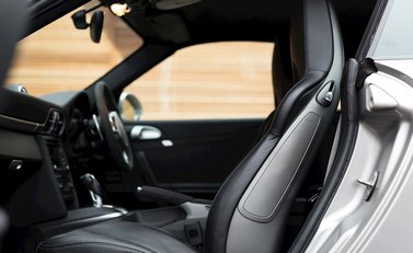 Porsche 911 (997) Carrera GTS Cabriolet 24