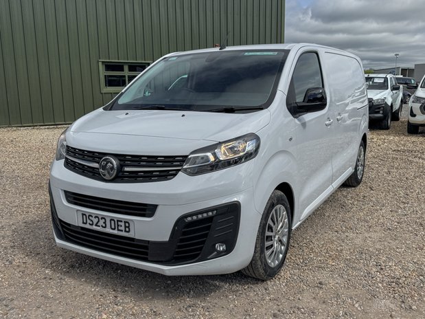 Vauxhall Vivaro SWB L1H1 [SOLD SM] Low Roof Pro F2700 Air Con Nav Sensors EURO 6 2