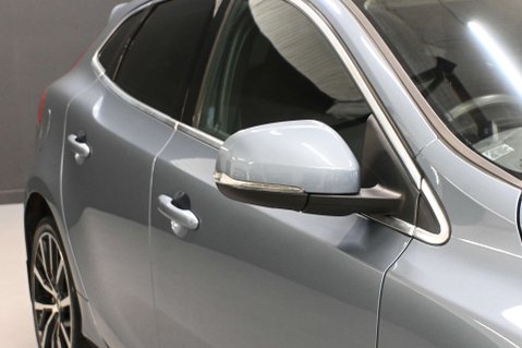 Volvo V40 1.5 V40 Inscription Edition T3 Auto 5dr 50