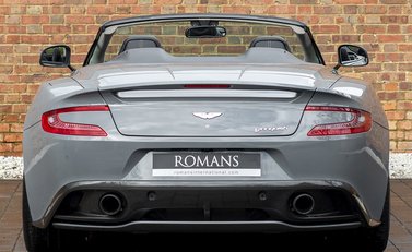 Aston Martin Vanquish Volante 5