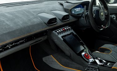 Lamborghini Huracan STERRATO 18