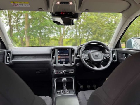 Volvo XC40 1.5 XC40 Momentum Core T2 5dr 2