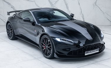 Aston Martin Vantage F1 EDITION 6