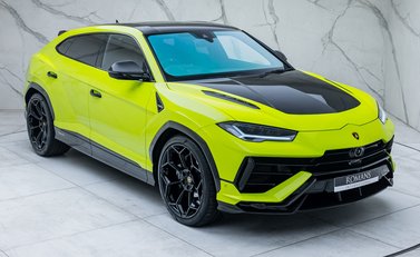Lamborghini Urus PERFORMANTE 8