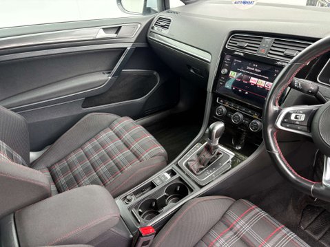 Volkswagen Golf 2.0 Golf GTi Performance TSi Semi-Auto 3dr 17