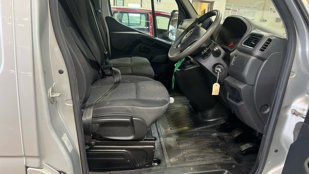 Vauxhall Movano LWB L3H2 Medium Roof Air Con Sensors EURO 6 NO VAT 9