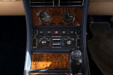 Bentley Continental R 24