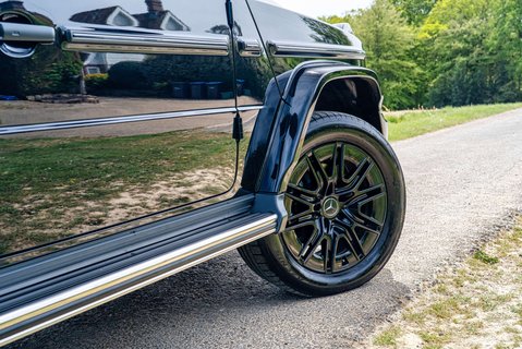 Mercedes-Benz G Series G580 AMG Line Premium Plus 7