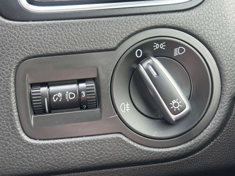 Volkswagen Polo 1.2 SE Hatchback 3dr Petrol Manual Euro 5 (70 ps) 37