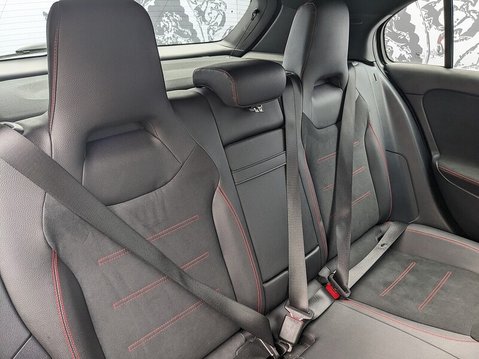 Mercedes-Benz A Class A 250 AMG LINE PREMIUM 18