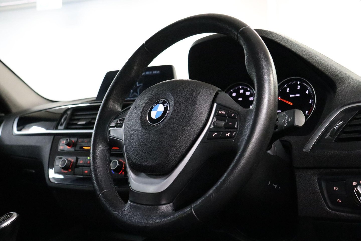 2019 BMW 1 Series — image 9