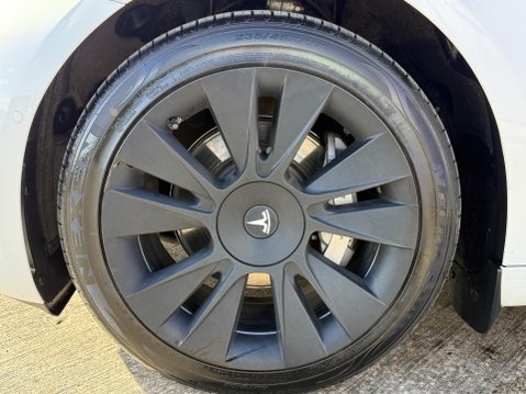 Tesla Model 3 (Dual Motor) Long Range Saloon 4dr Electric Auto 4WDE (346 ps) 17