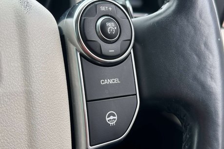 Land Rover Discovery 3.0 TD V6 First Edition SUV 5dr Diesel Auto 4WD Euro 6 (s/s) (258 ps) 40