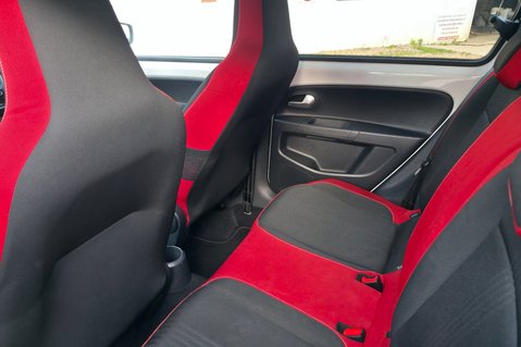 Skoda Citigo MONTE CARLO GREENTECH MPI.. 4 MAIN DEALER SERVICES 19