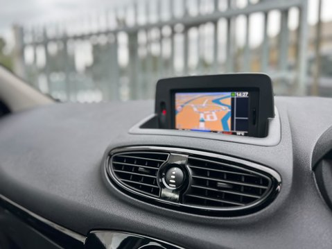 Renault Clio DYNAMIQUE TOMTOM 16V 40
