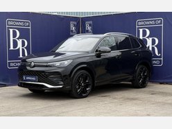 Volkswagen Tiguan 1.5 TSI eHybrid 19.7kWh R-Line SUV 5dr Petrol Plug-in Hybrid DSG Euro 6 (s/ 9