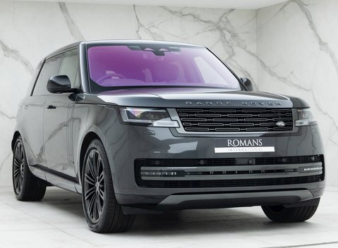 Land Rover Range Rover D350 Autobiography LWB 7 Seater 1