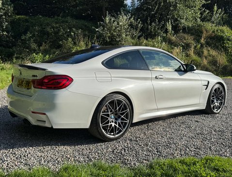 BMW M4 3.0 M4 Competition Edition Package Semi-Auto 2dr 5