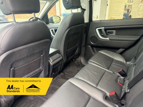 Land Rover Discovery Sport 2.0 Discovery Sport Black HSE TD4 Auto 4WD 5dr 29