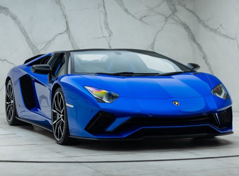 Lamborghini Aventador S LP 740-4 ROADSTER 12