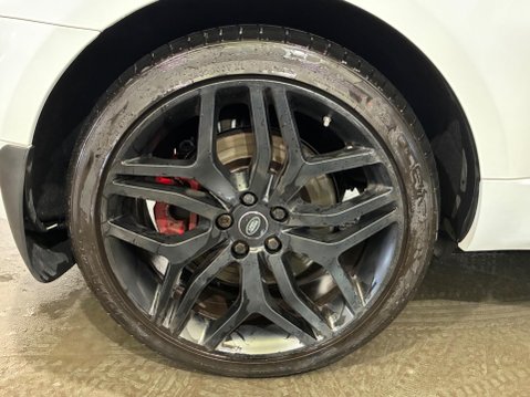 Land Rover Range Rover Sport 3.0 SD V6 Autobiography Dynamic Auto 4WD Euro 6 (s/s) 5dr 42