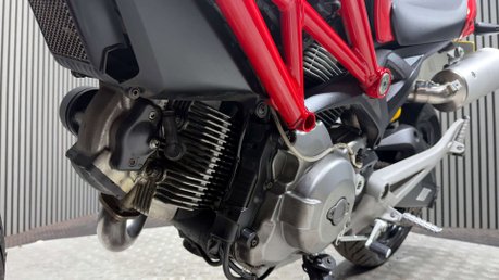 Ducati Monster 696 2011 ONLY 5K SERVICED WARRANTY 696CC LONG MOT VERY CLEAN NAKED 41