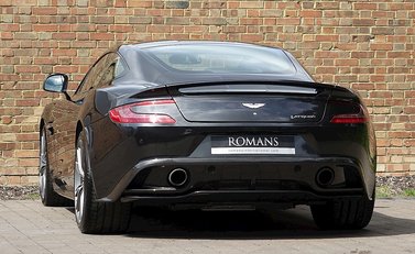 Aston Martin Vanquish 6