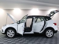 SEAT Arona TSI SE TECHNOLOGY 6