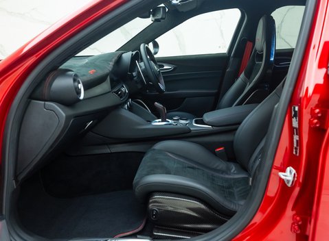 Alfa Romeo Giulia GTA 18