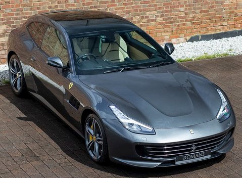 Ferrari GTC4 Lusso 8