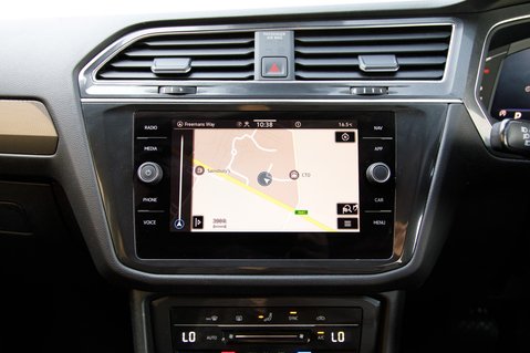 Volkswagen Tiguan Allspace LIFE TSI DSG 21