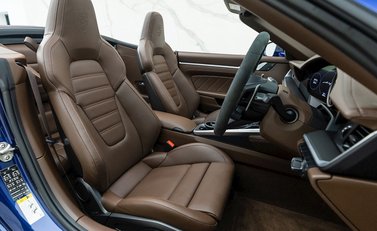 Porsche 911 (992) Turbo S Cabriolet 13