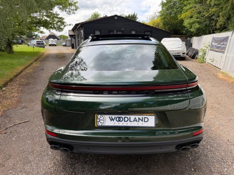 Porsche Panamera 4 PDK 24