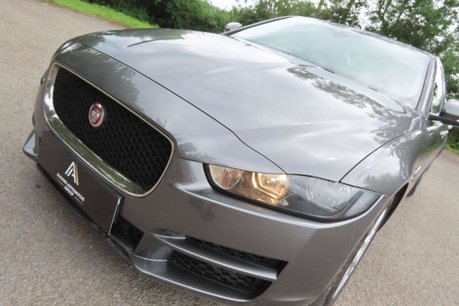 Jaguar XE 2.0d Prestige Auto Euro 6 (s/s) 4dr 7