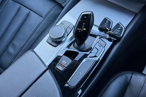 BMW 5 Series 520I SE TOURING AUTOMATIC ESTATE TOURING - HARMAN KARDON - AMBIENT LIGHTING 4