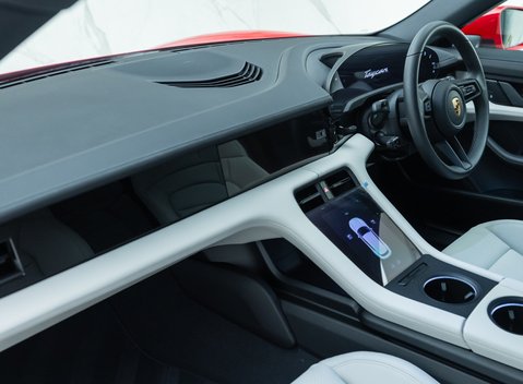 Porsche Taycan 4S SPORT TURISMO 20