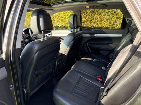 Kia Sorento 2.2 CRDi KX-4 Auto AWD Euro 5 5dr 15