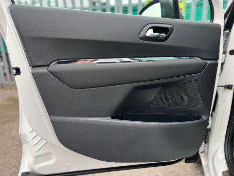 Peugeot 5008 1.6 5008 Allure Blue HDi S/S 5dr 53