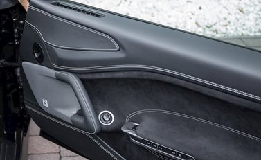 Ferrari GTC4 Lusso T 22